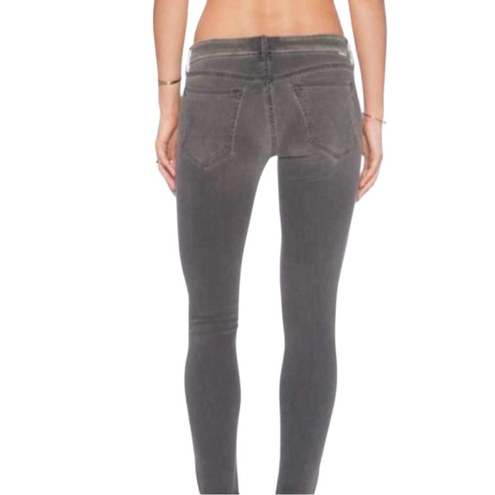 MOTHER “Looker Ankle Fray” Jeans in Deep Voodoo (gray) Size 26 - Picture 4 of 10